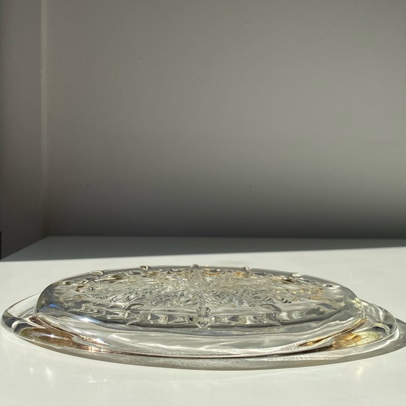 Vintage 10” Jeannette Glass Oval Serving Tray with Gold Trim - Feather Pattern - Picture 4 of 12